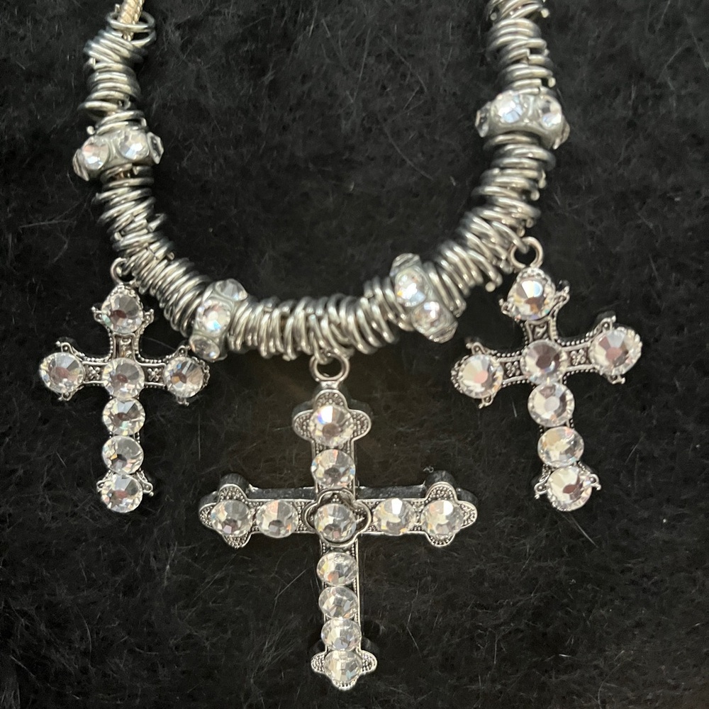 ✝️✝️✝️✝️ Silver-Tone Crystal Cross Pendant Necklace - Clear Rhinestone Charms